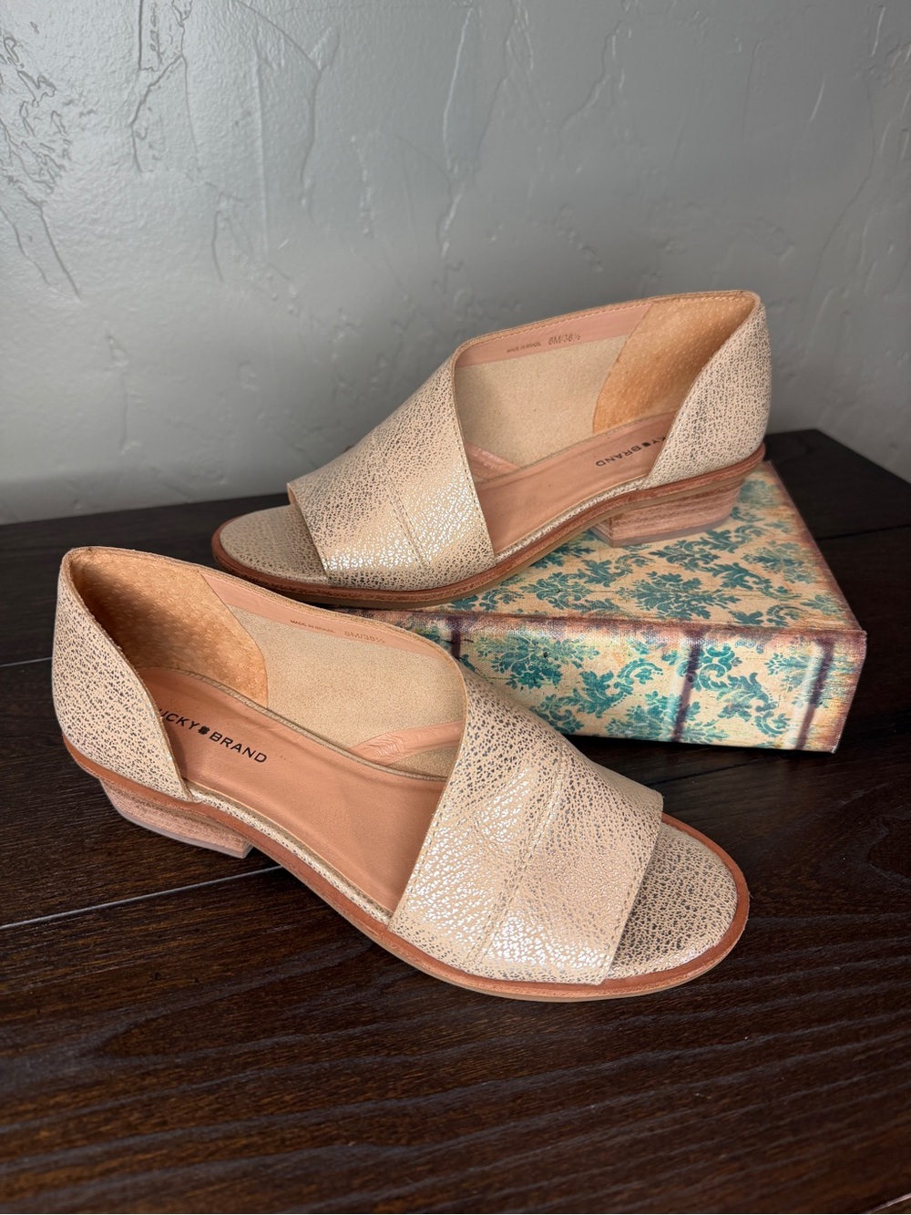 Lucky Brand Shimmery Beige Open-Toe D’Orsay Slip-On Sandals